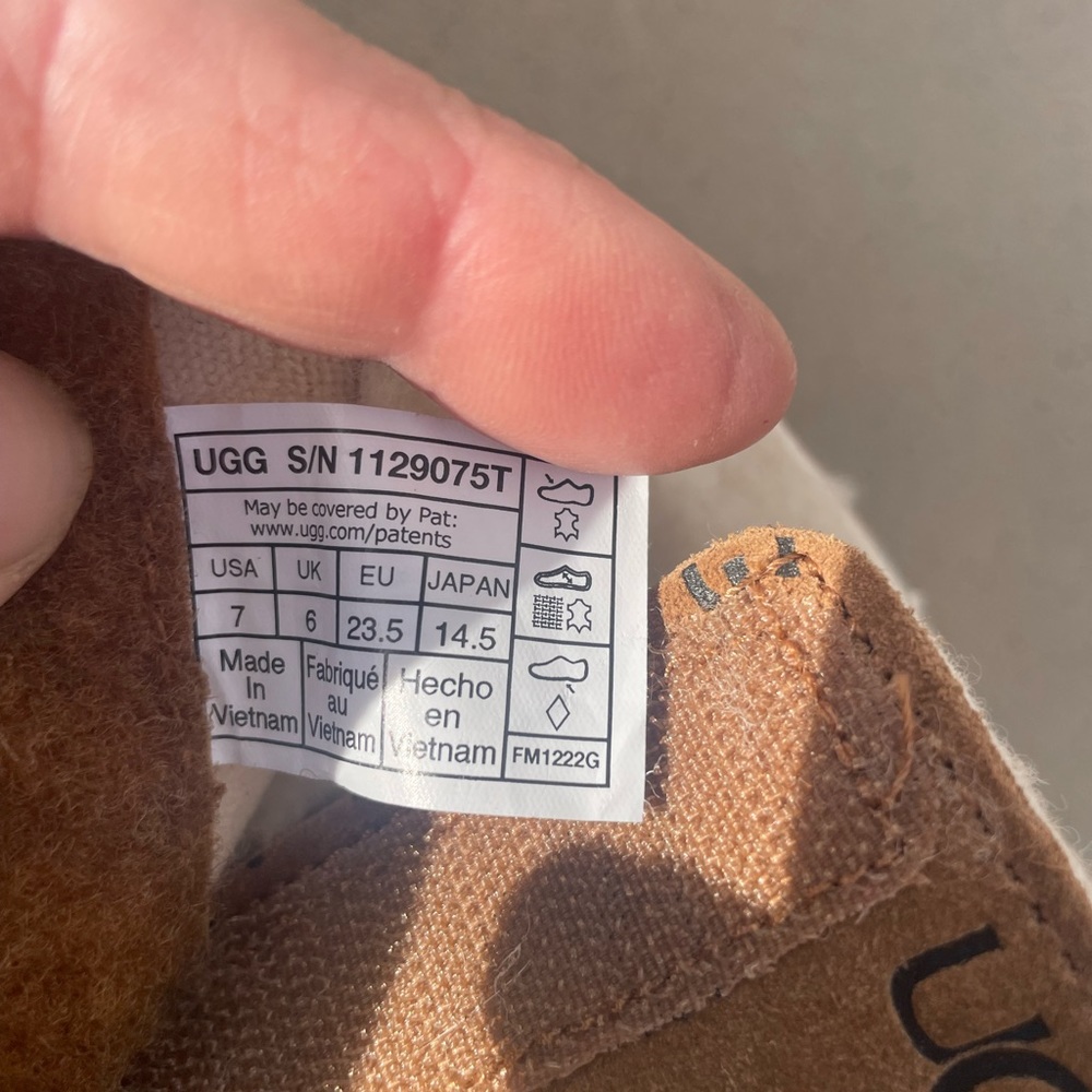 Ugg Keelan Embossed logo chestnut toddler Bootie Kids Winter Suede Size 7 - Picture 5 of 7